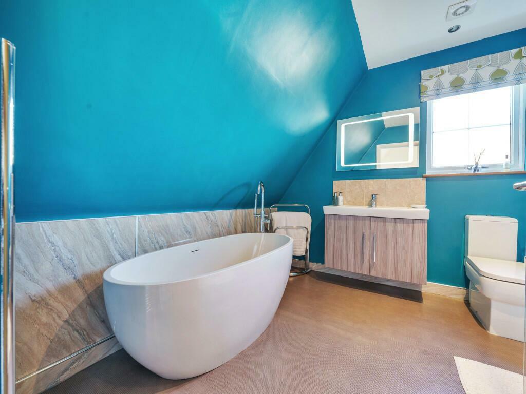 bathroom.jpeg