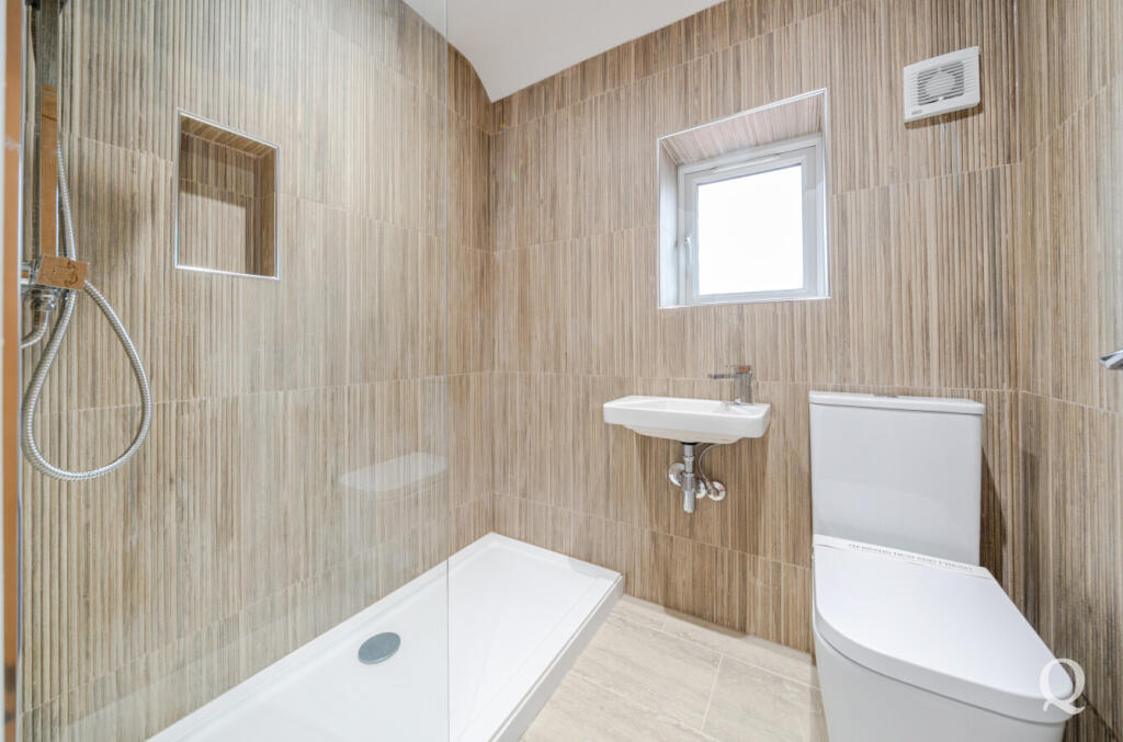 88b8d1fe-5526-48e...