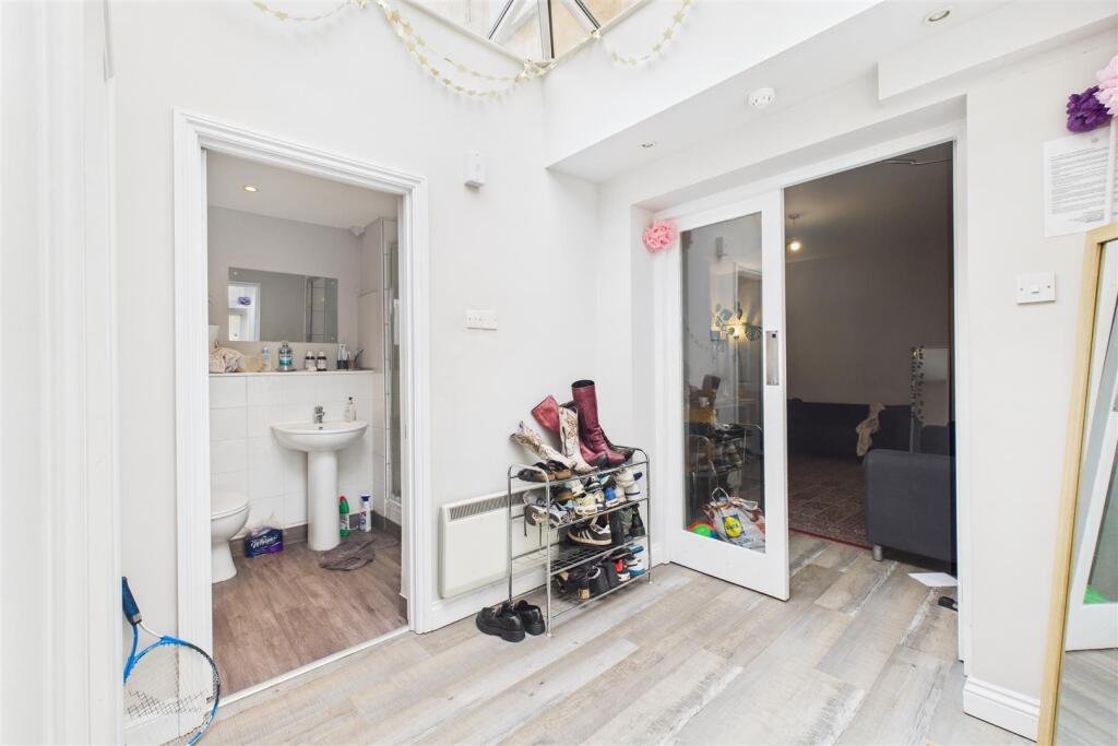 Basement Flat @ 54 St Pauls Road, Clifton, Bristol
