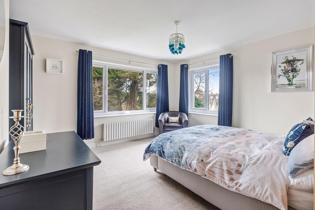 A11 - Oaklands - ...