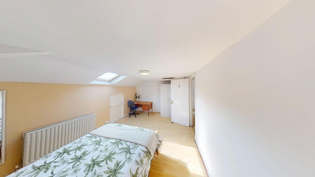 Flat-B-46-Addison-Street-06042025_093905
