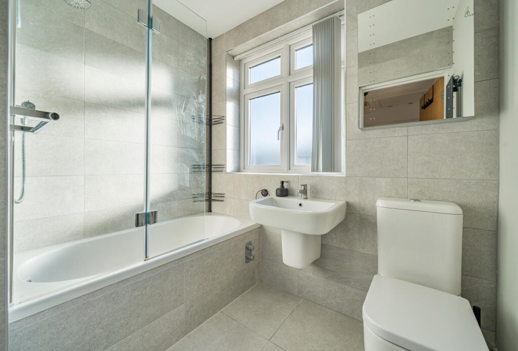 1396046-2-695e612...