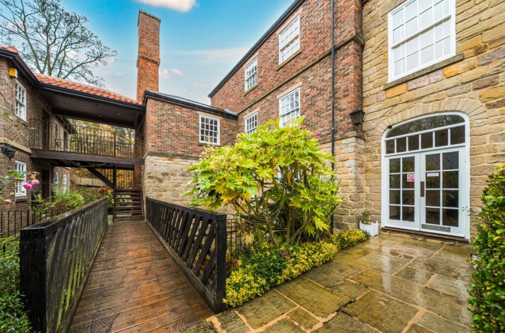 EweMove Harrogate Rear Entrance