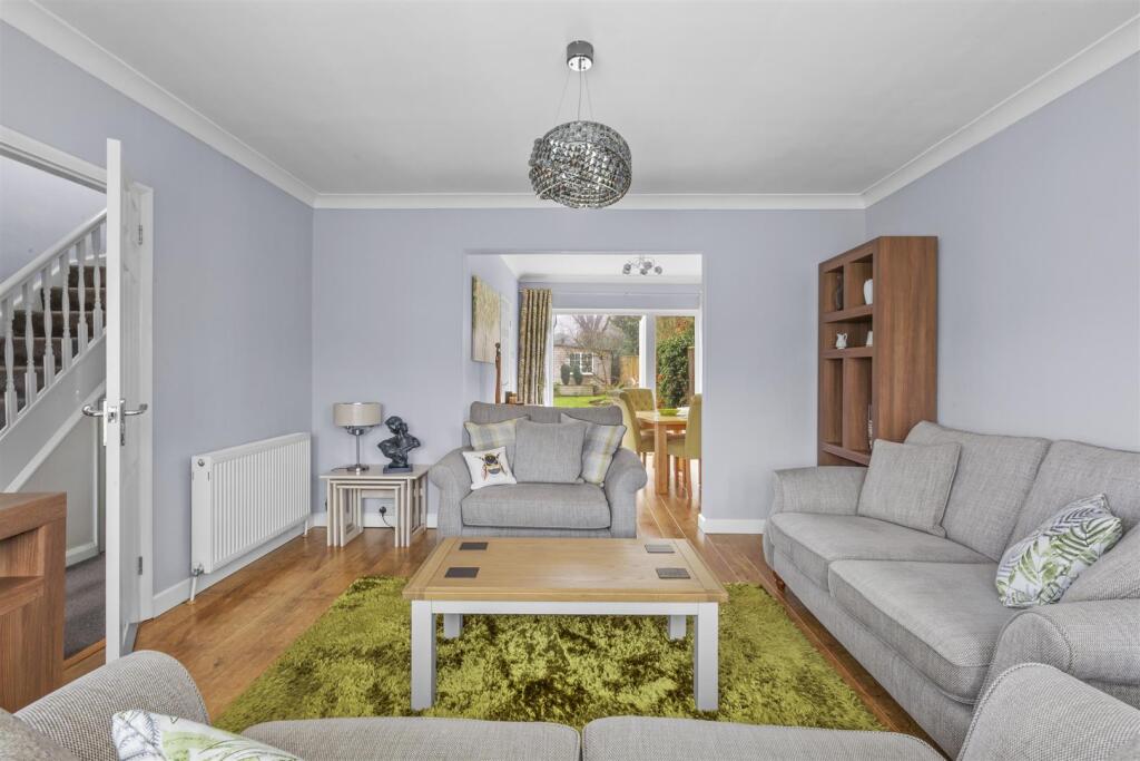 35 Ellsworth Rd, HP11 2TU-7.jpg