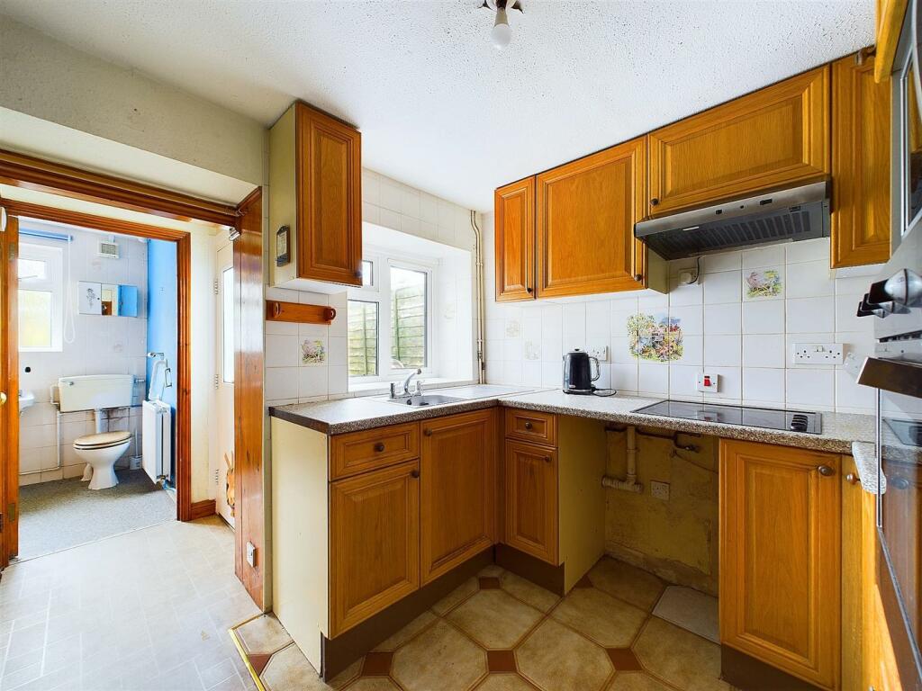 4 - Cottage for Auction, Clapton-in-Gordano.jpg