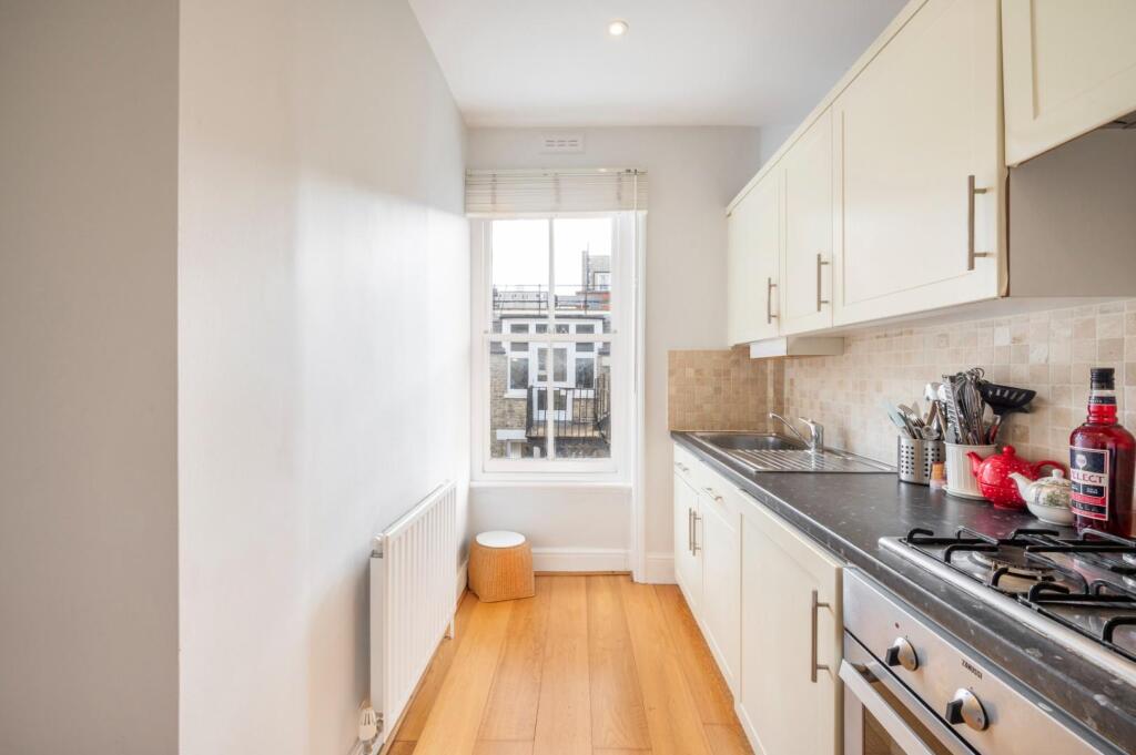 kitchen (1).jpg