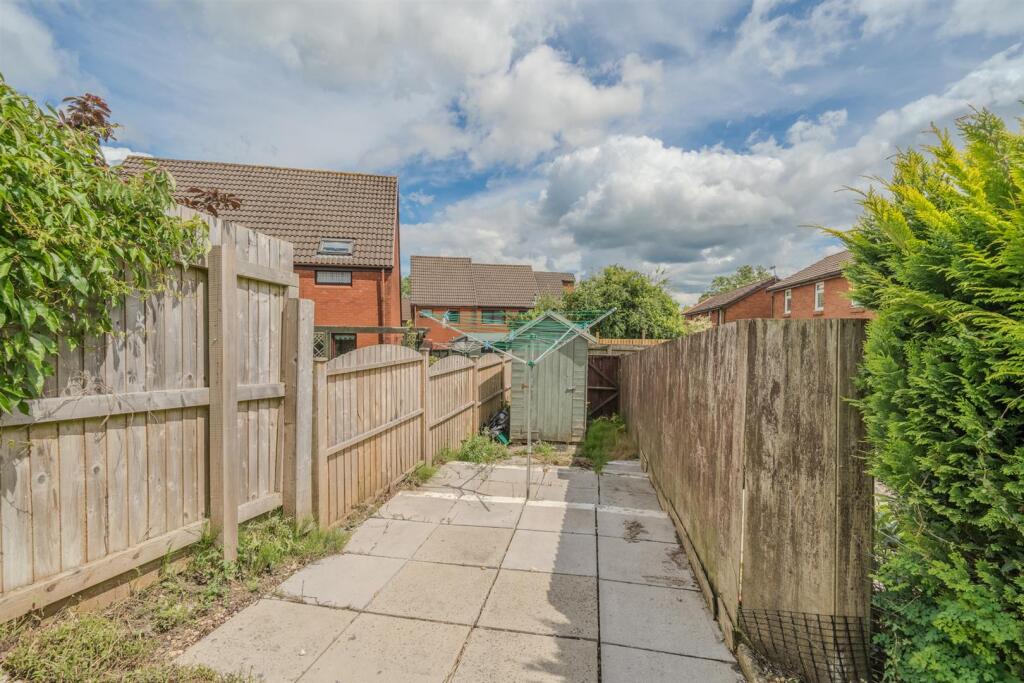 43 Greenfield Close-15.jpg