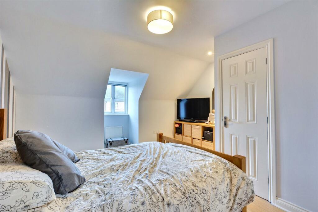 Bedroom 3_2.jpeg