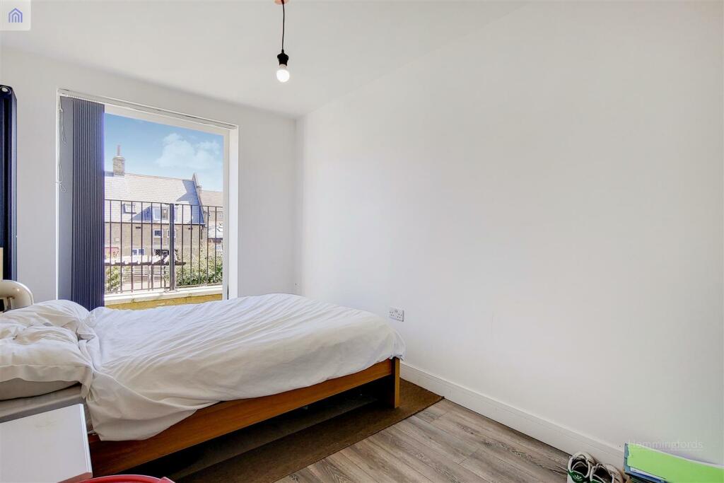4_Main Bedroom-0.jpg