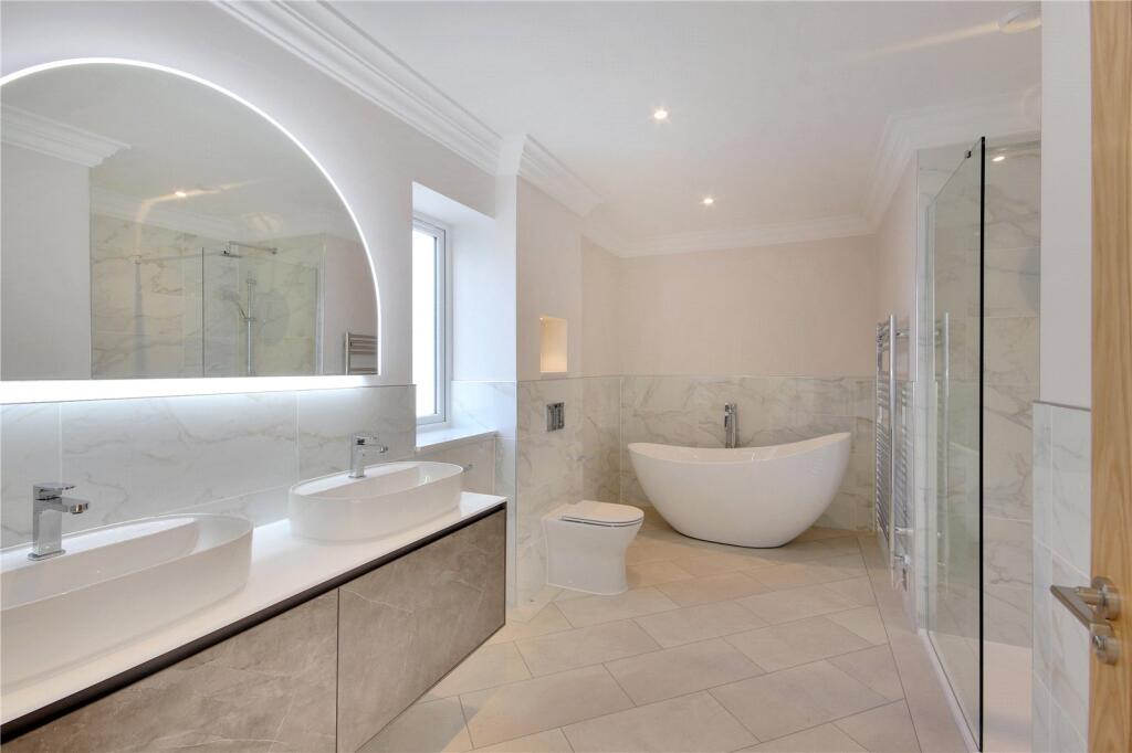 En Suite Bathroom