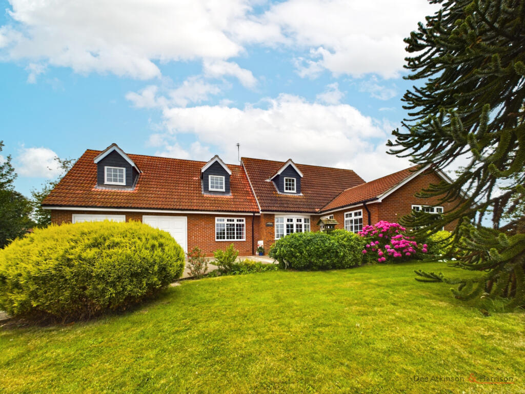 4 Bedroom Detached House with Land - for Sale
