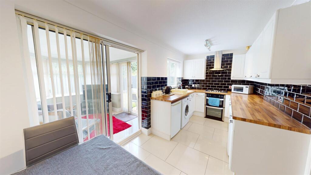 Grantham Crescent Kitchen