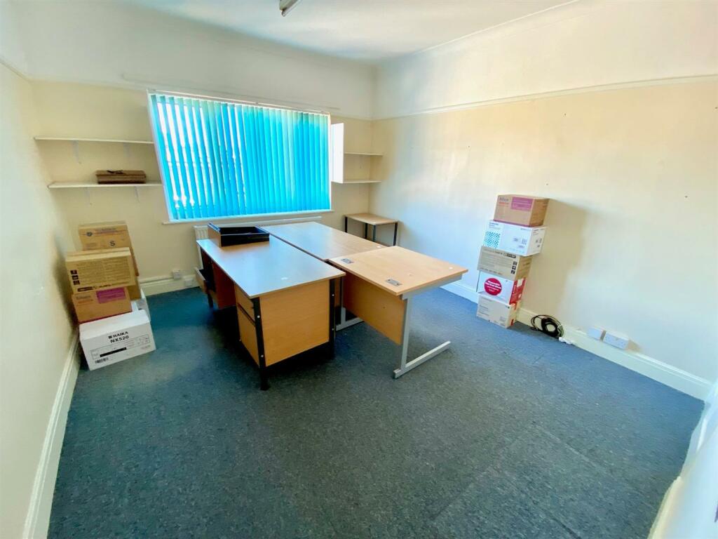 ROOM 2.jpg