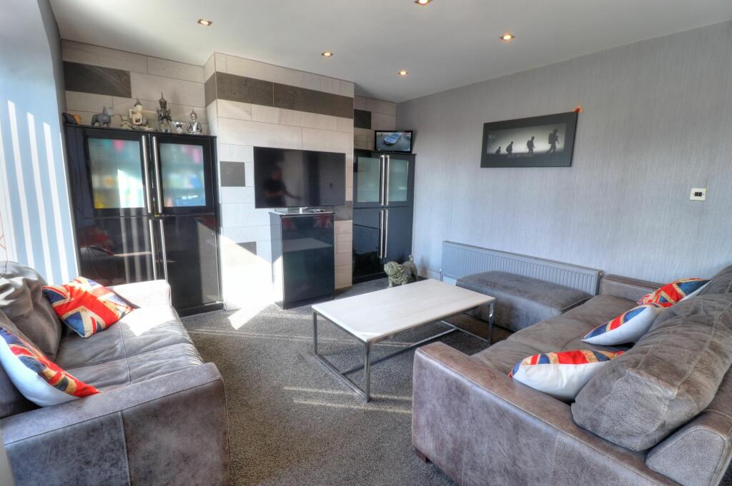Second Lounge &amp; Dining Area