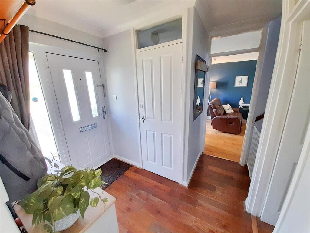 Entrance hall new.jpg