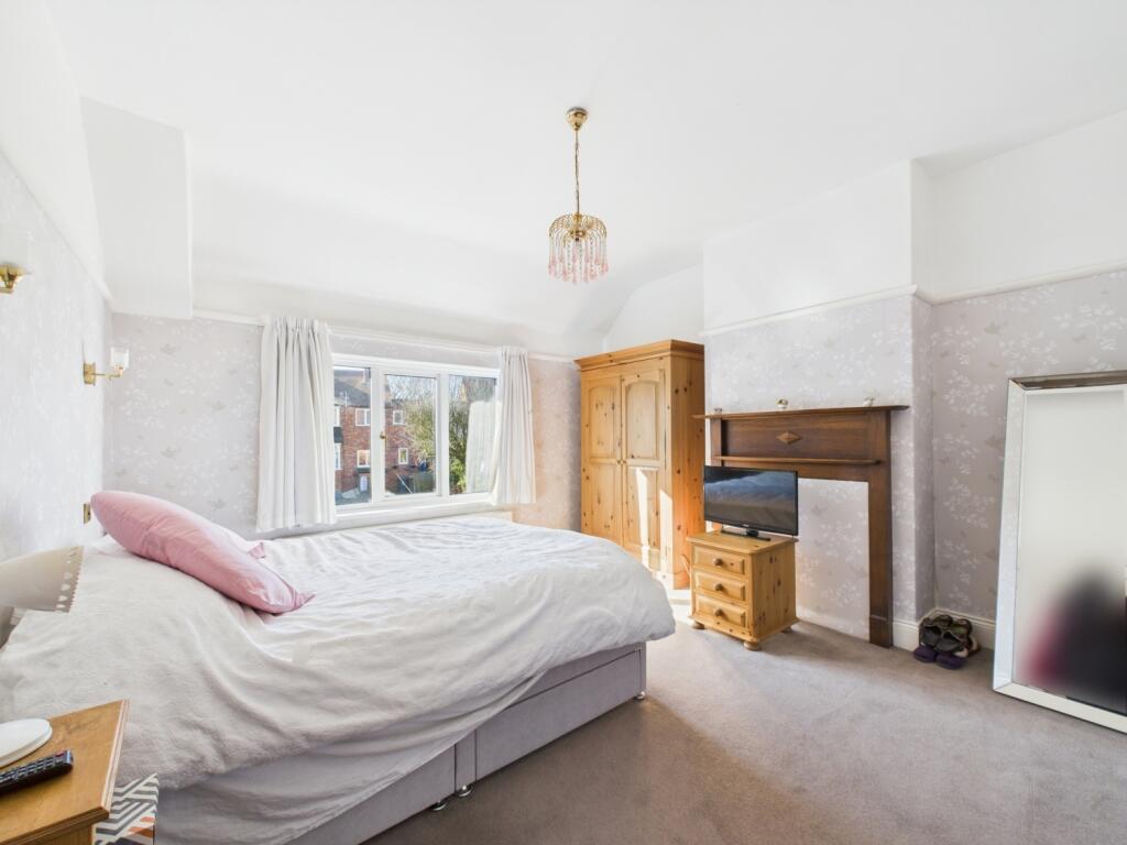 CAM02195G0-PR0066-STILL020