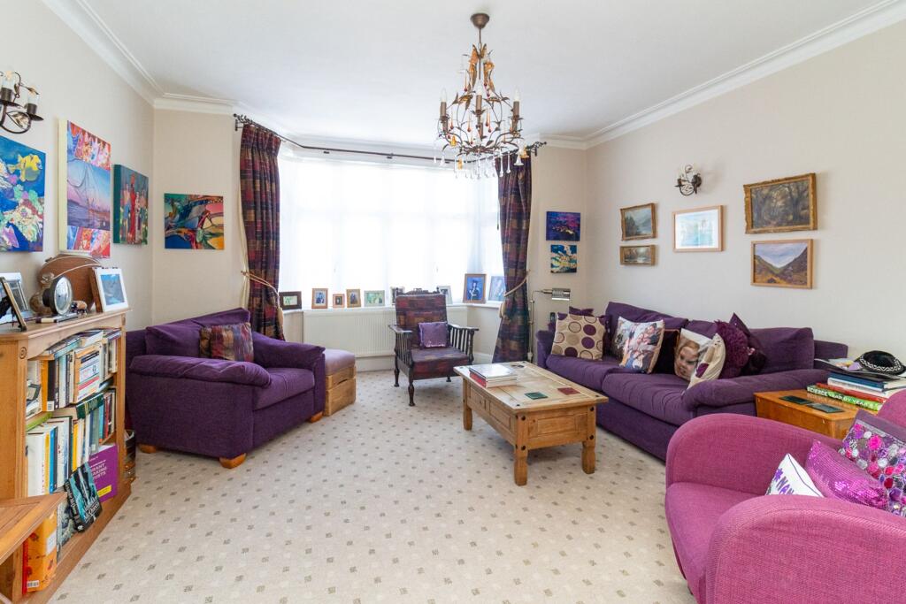 Hillersdon Avenue, Edgware, HA8