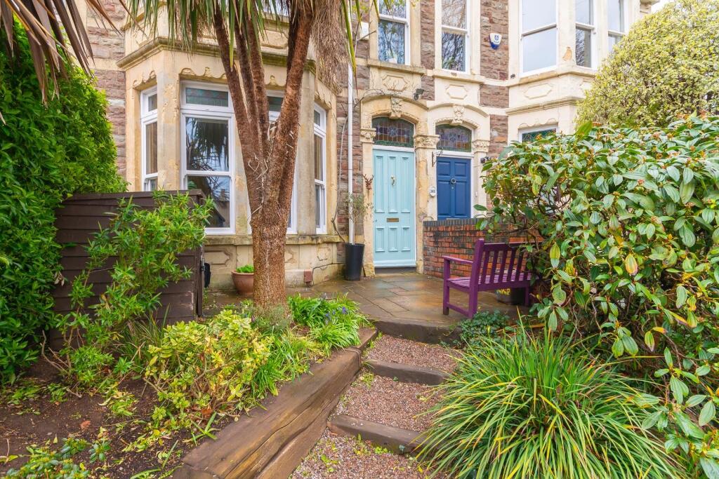 DAORSLLEW663 - External D.jpg