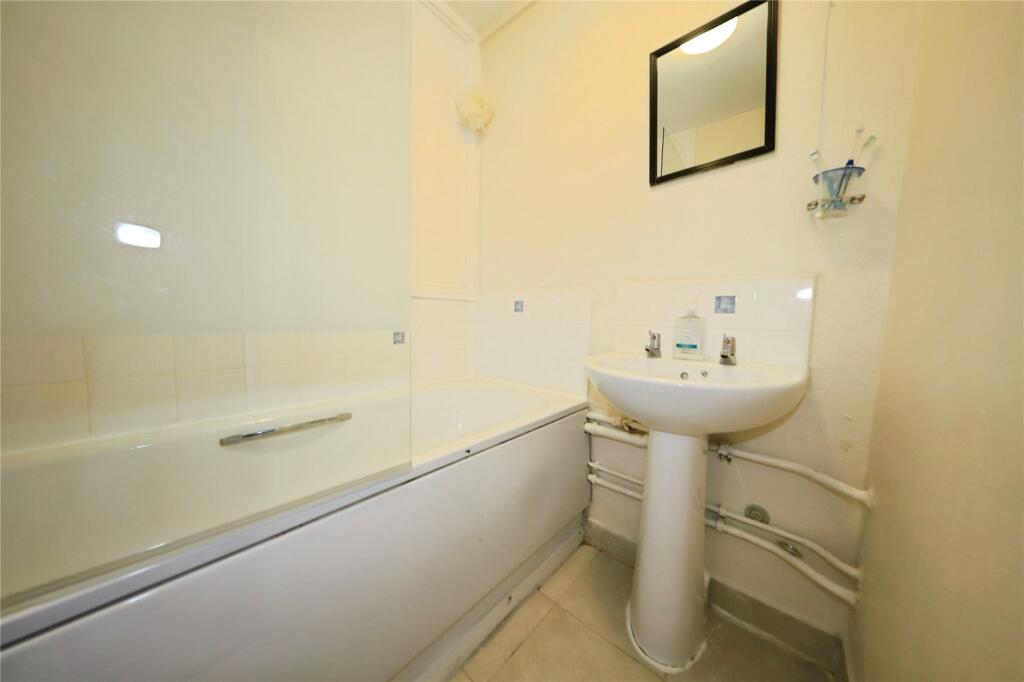 Bathroom / W.C.