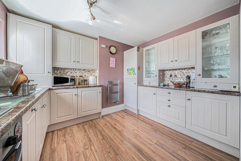 1349825-10-68c43b...