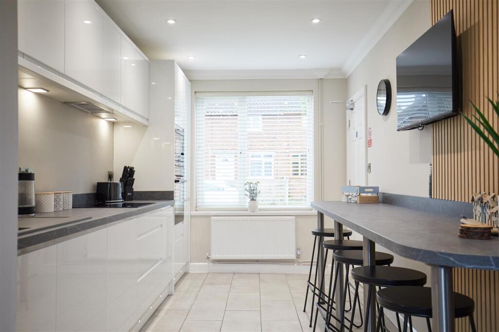 2 Barnesdale Road 2.jpg