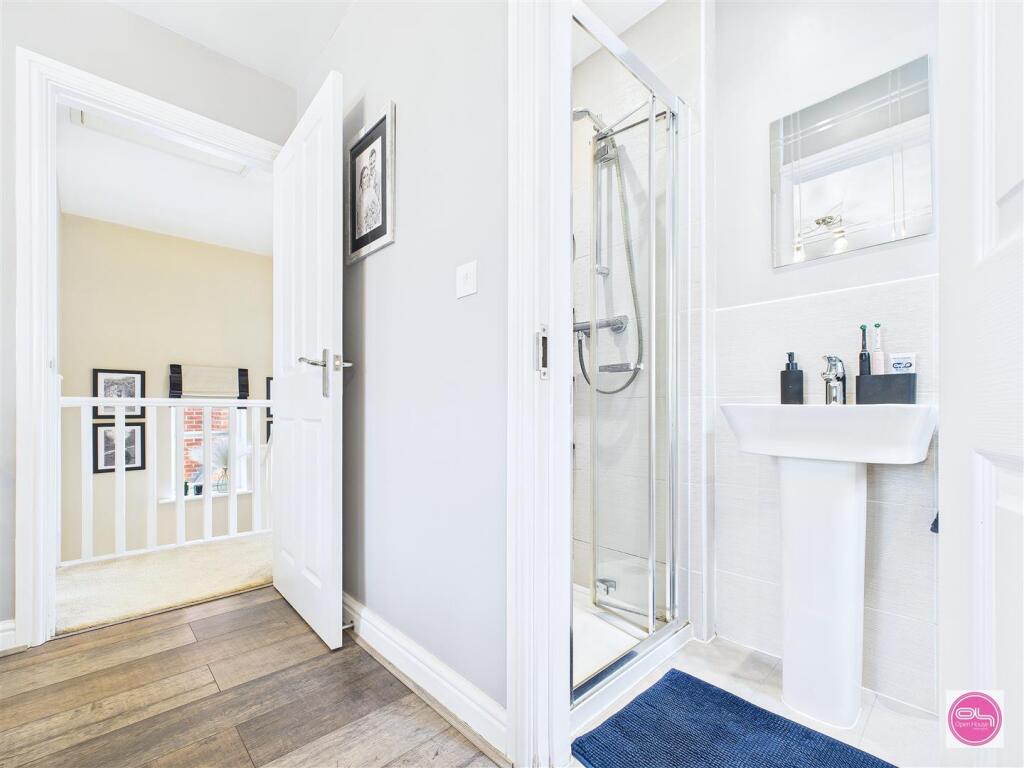 Cobblestone Drive, Newhall (23).jpg