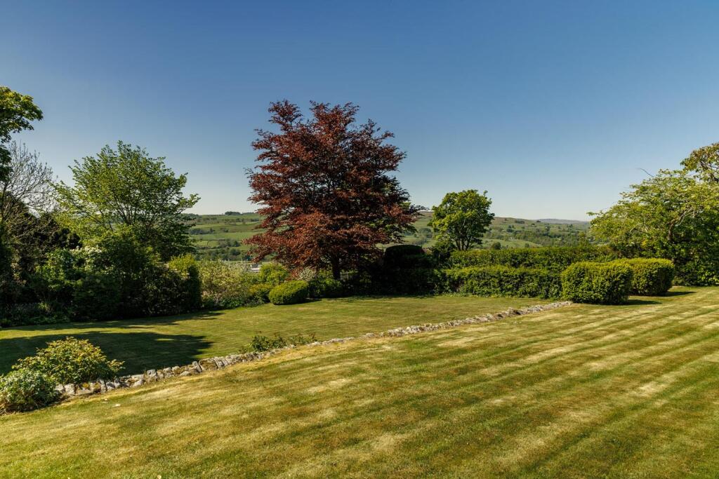 Eggleshope House East_005_web.jpg