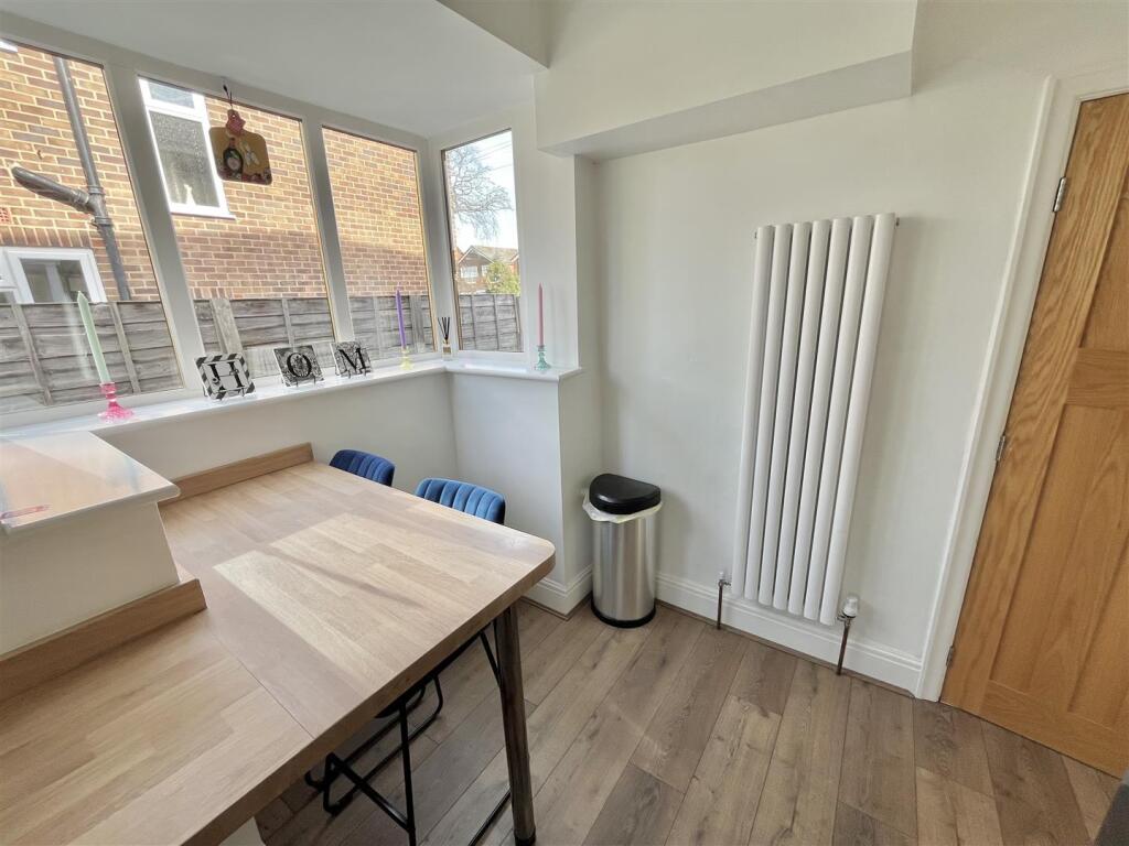 Breakfast Kitchen Aspect 6