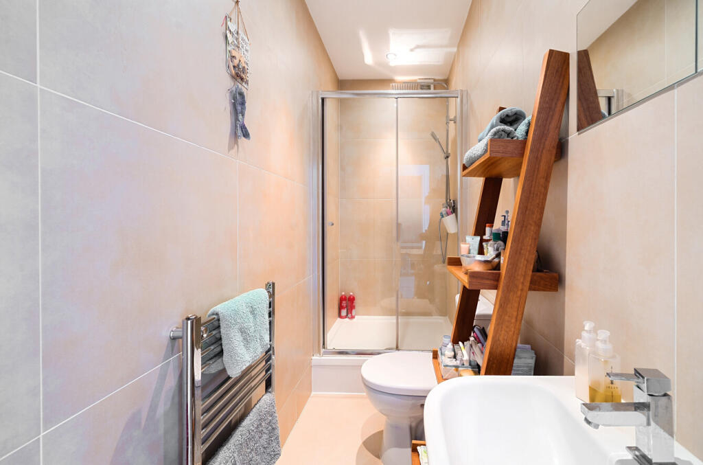 1332828-1-689075f...