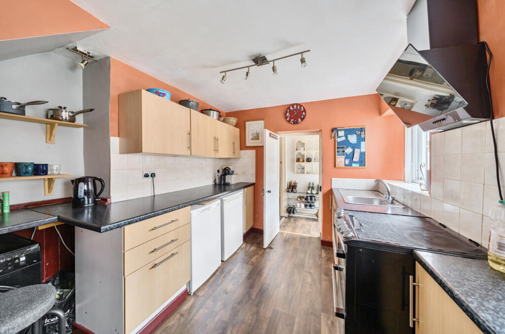 1326394-11-6878db...