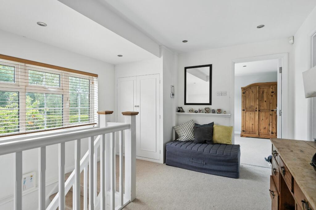 House 1st Fl Landing