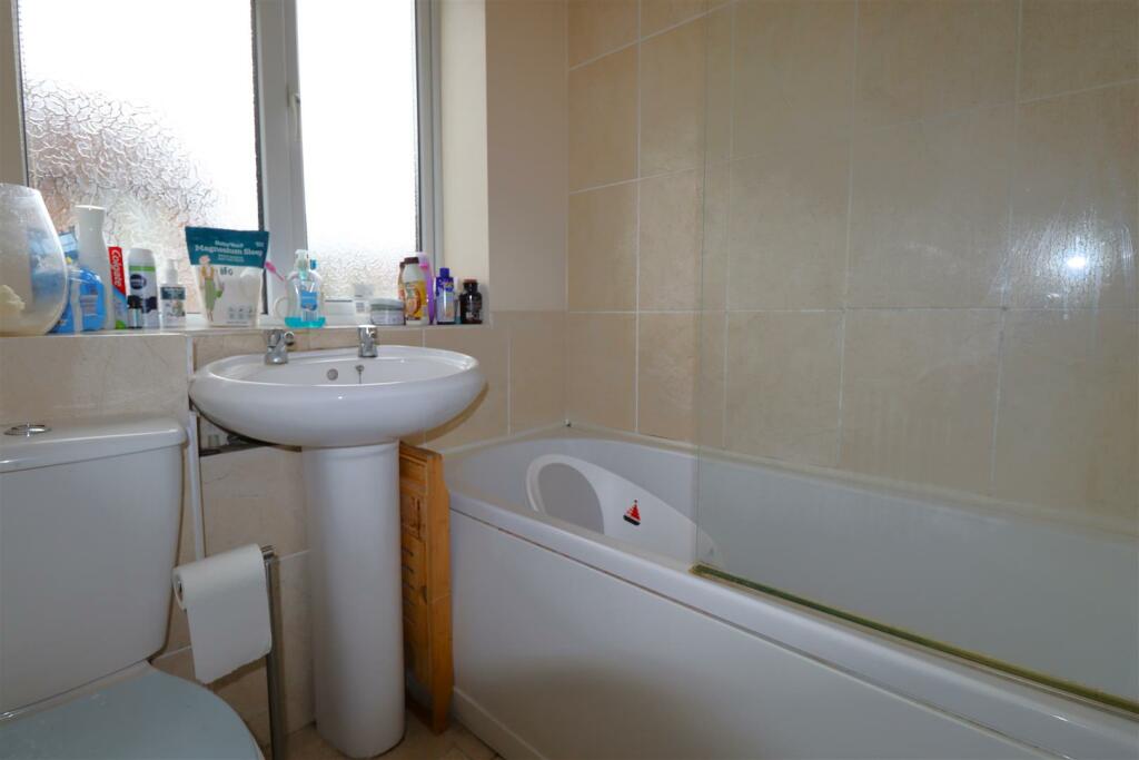 Bathroom.JPG