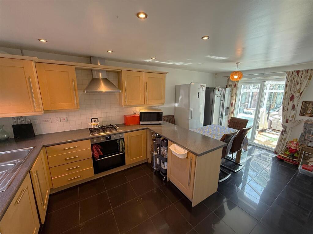 Kitchen Diner A.JPG