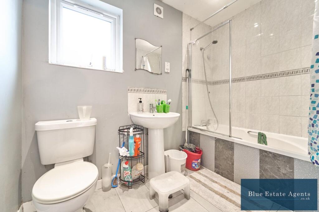Family Bathroom Suite