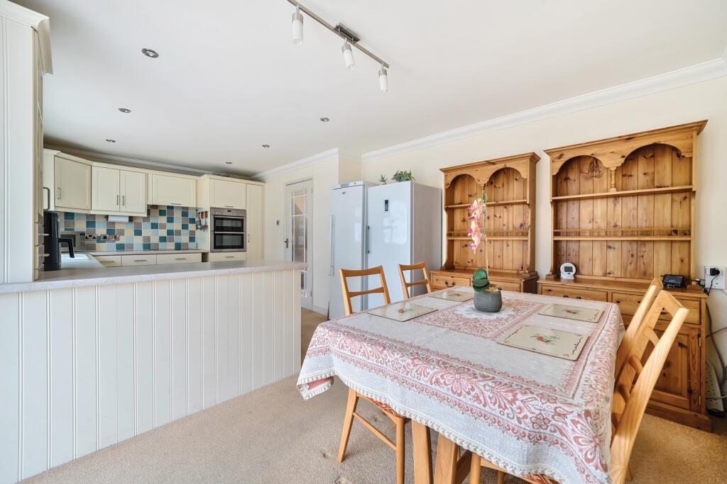 1316928-11-688783adb2c9d