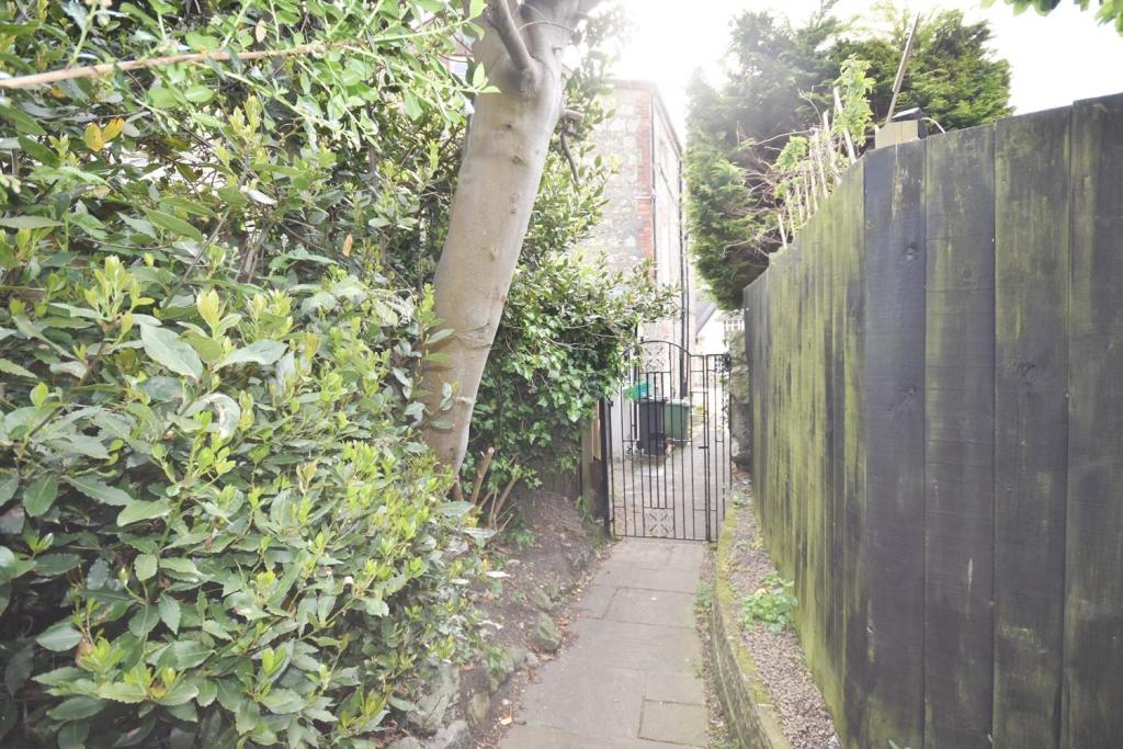 Gateway to Cottages