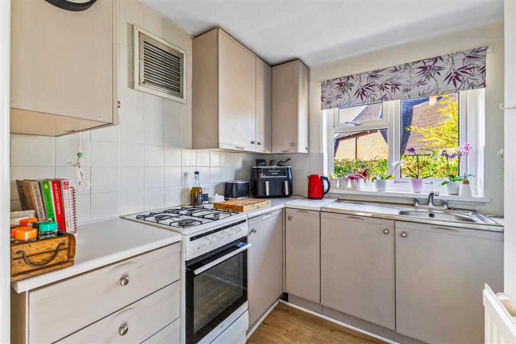 89761_27 Lower Street(13).jpg