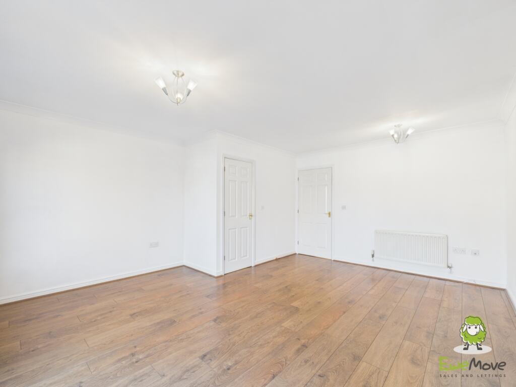 EweMove Basingstoke Highpath Way Living Room