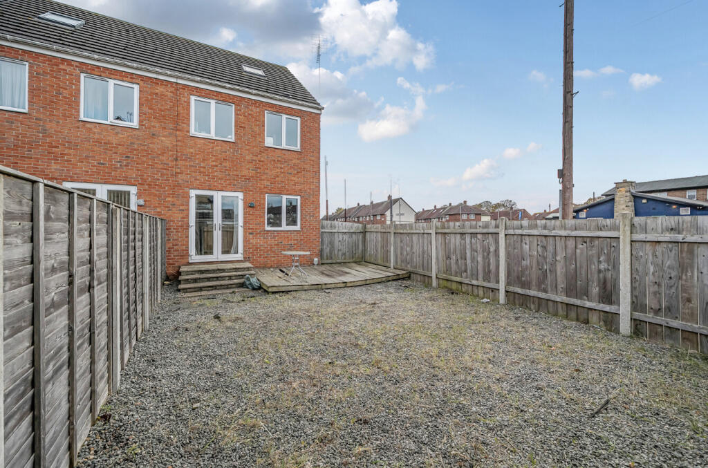 1369877-3-690a009...