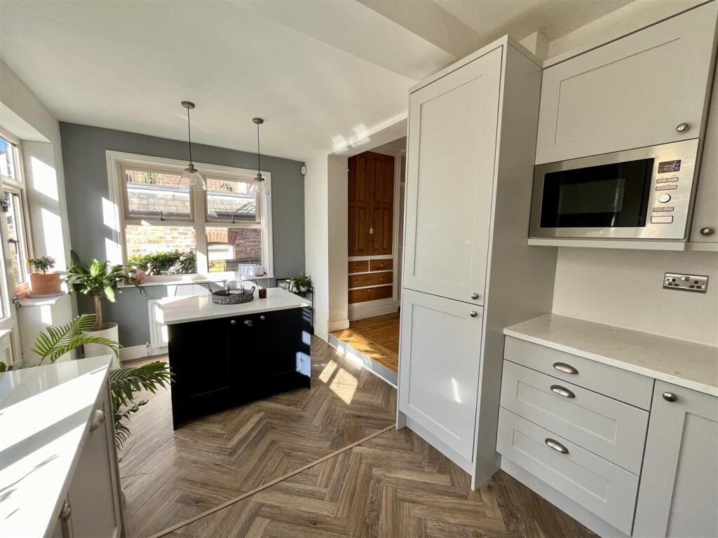 Kitchen/Breakfast Room