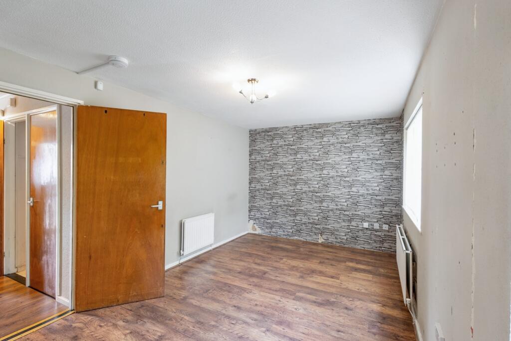 45 Shelley Grove, Bradford, West Yorkshire, BD8 0JZ