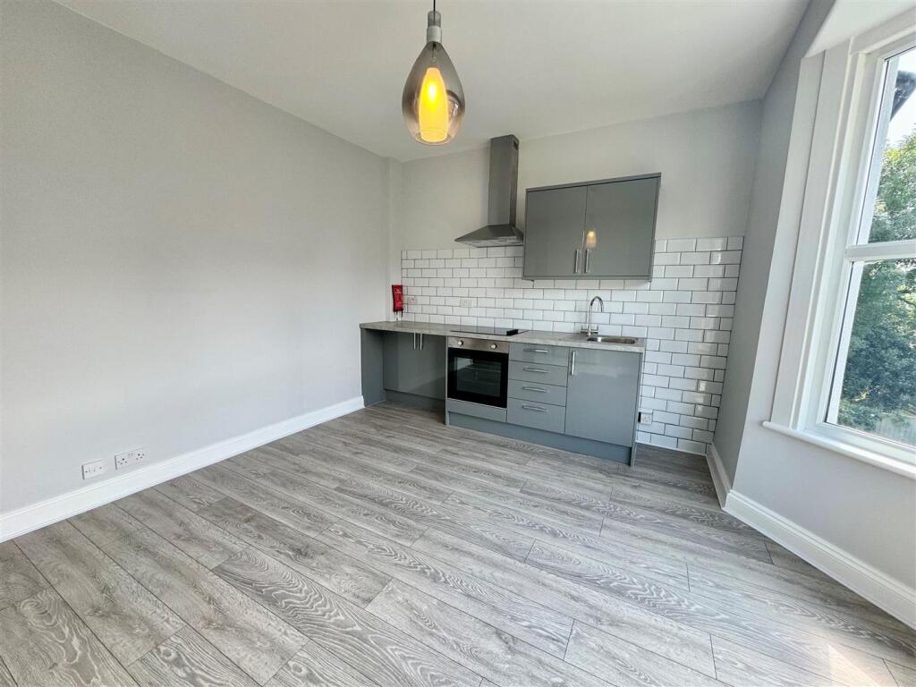LivingRoom.jpg