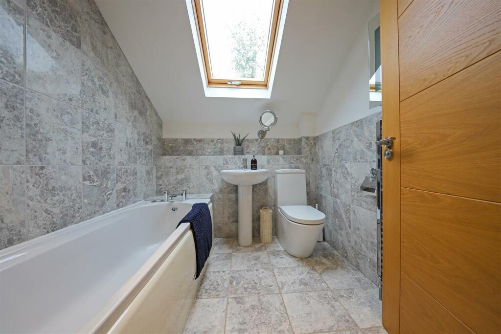 nicholas james kiln bathroom_.jpg