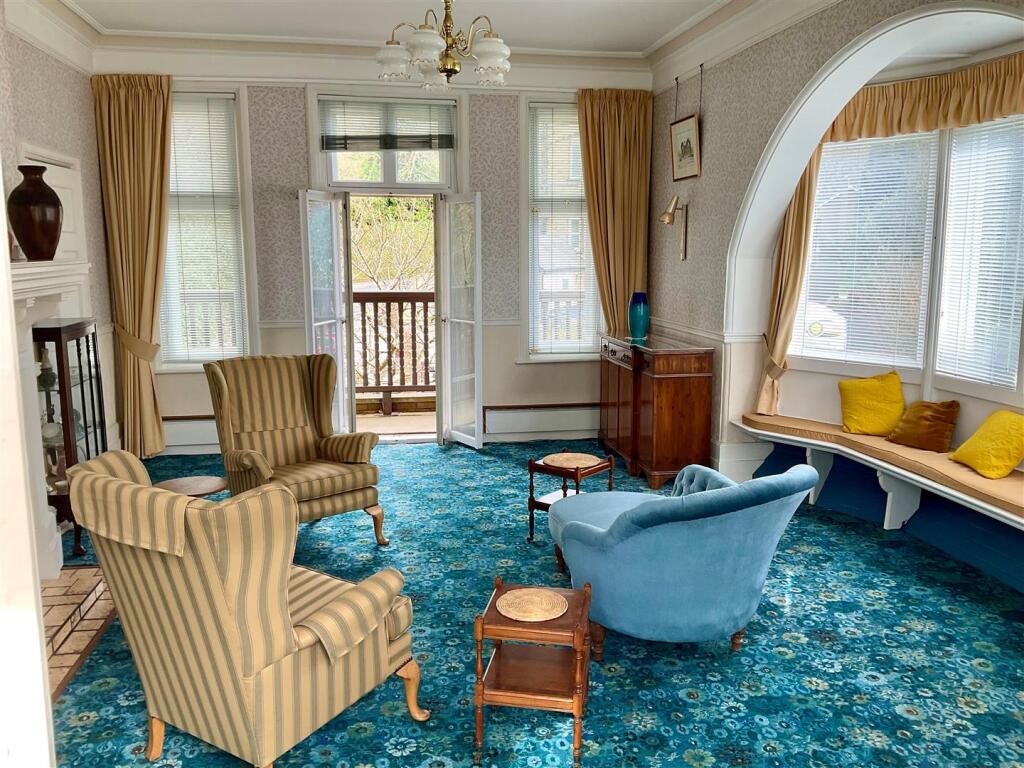 Drawing Room pic8.jpg