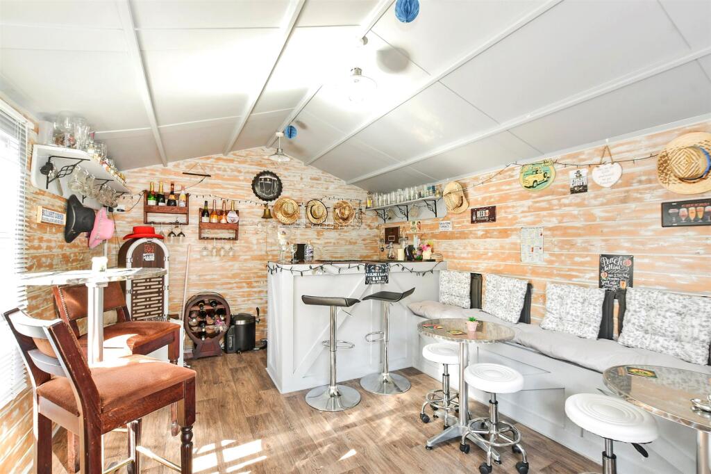 Workshop/Outbuildings