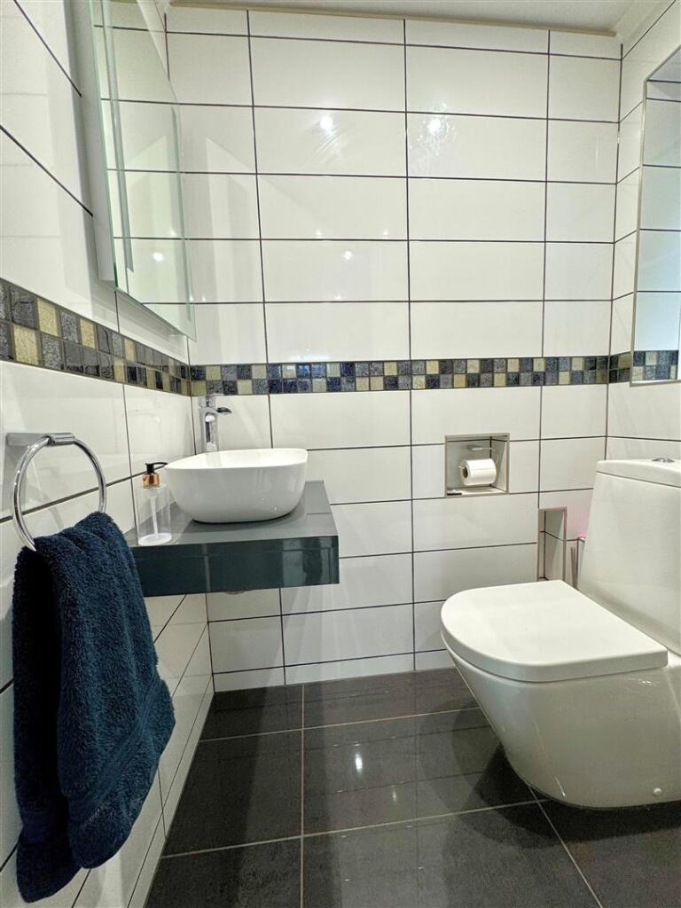 downstairs cloakroom.jpg