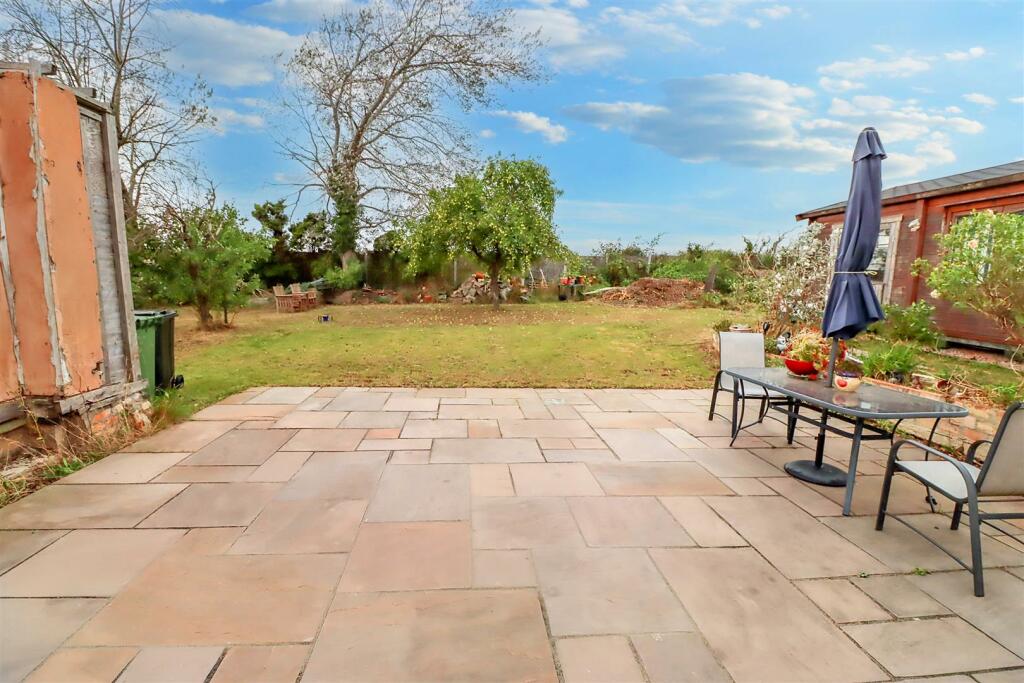 ST ANTHONY OUTSIDE.jpg
