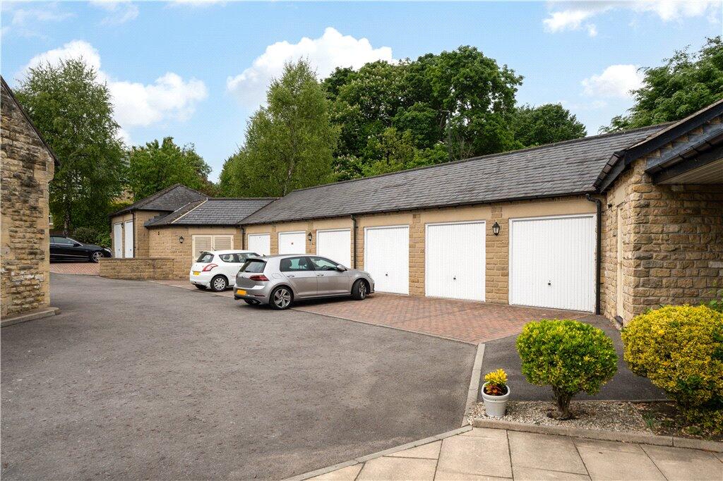 Garage &amp; Parking