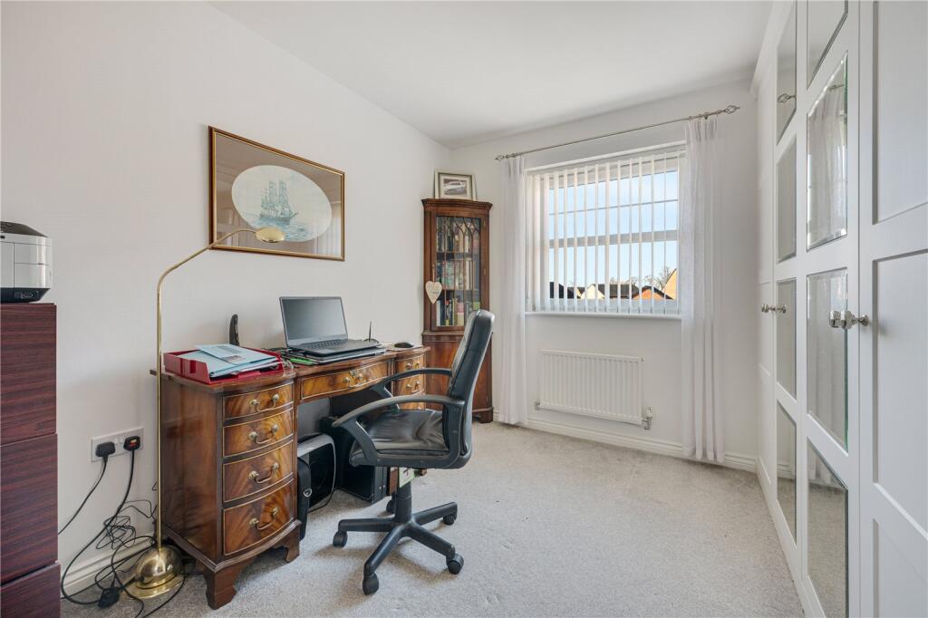 Bedroom 4 / Office