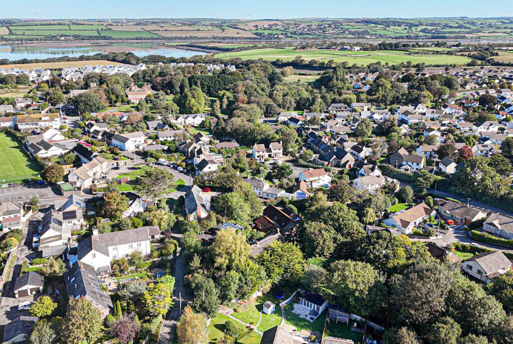 -68d11ab41eef7-1355848-jpg Drone (7).jpg